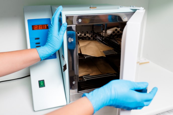 стерилизатор для маникюра шариковый или сухожар