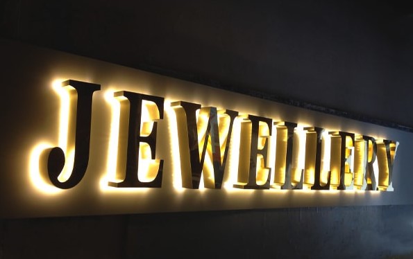 Где заказать вывеску для магазина: рейтинг компаний по изготовлению вывесок в Украине